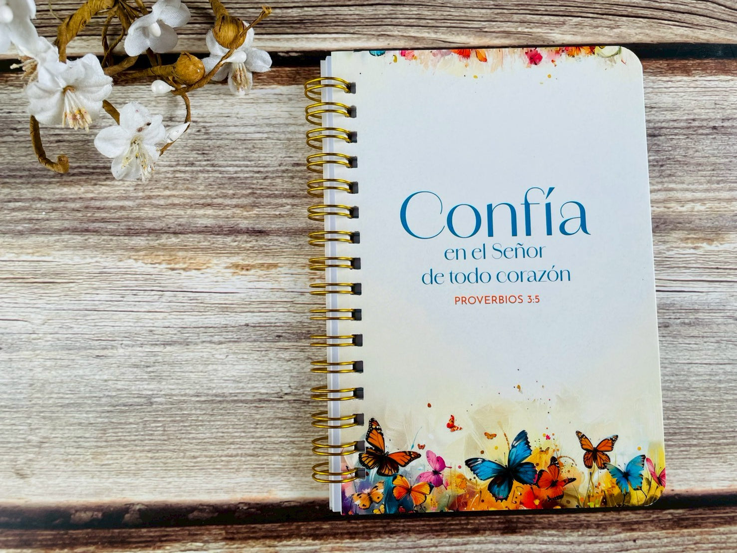 Pack Libreta anillada con bolígrafo. Confia - The Perfect Gift