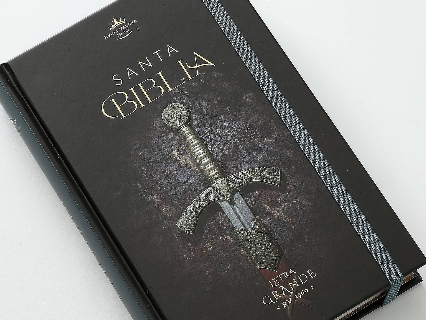 Biblia RVR60 Tamaño Manual Letra Grande Tapa dura con elástico: Espada - The Perfect Gift