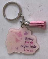 Llavero acrílico con Tassel. Vivimos por fe - The Perfect Gift